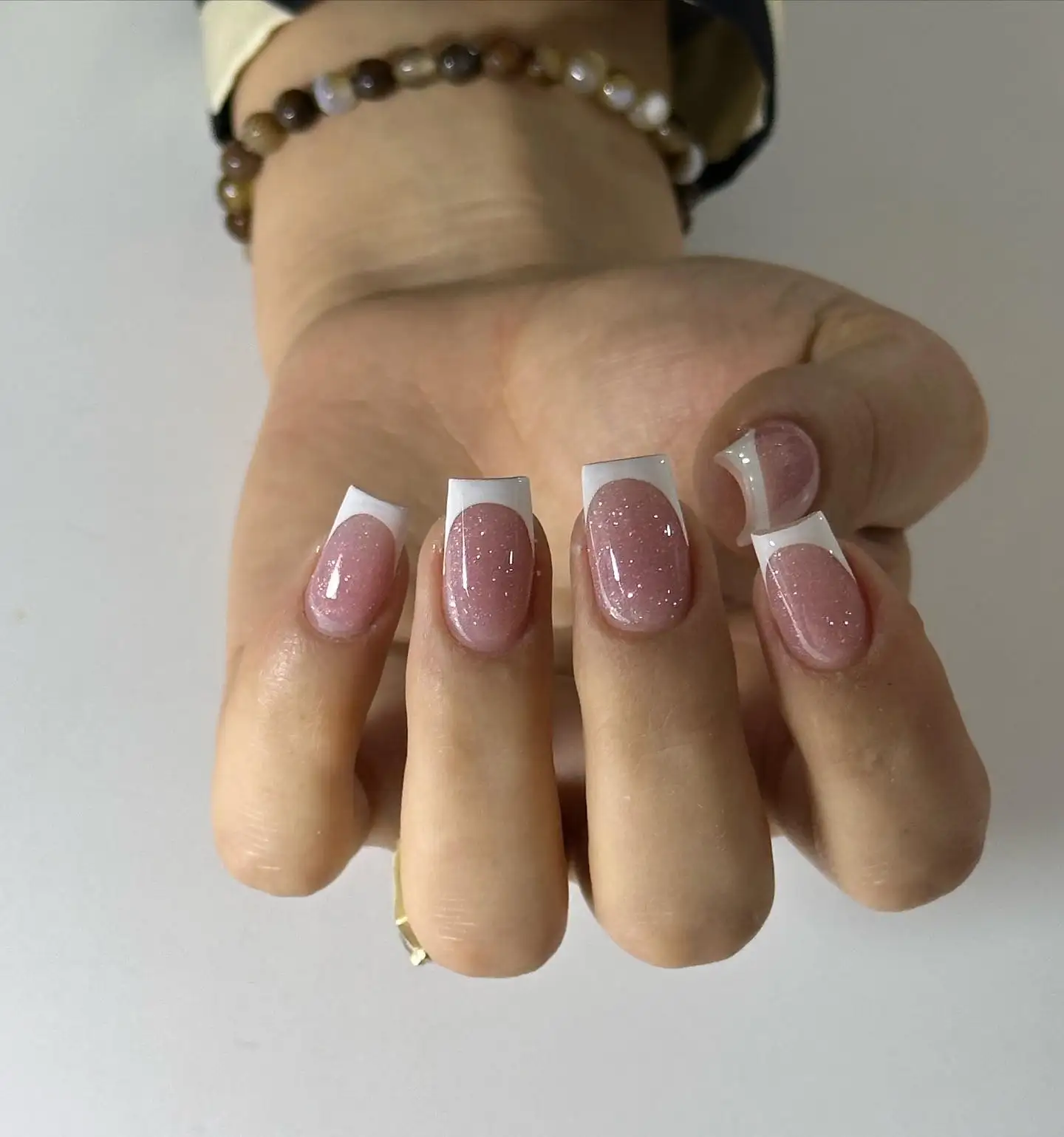Mẫu nail thời thượng hợp với da tay ngăm