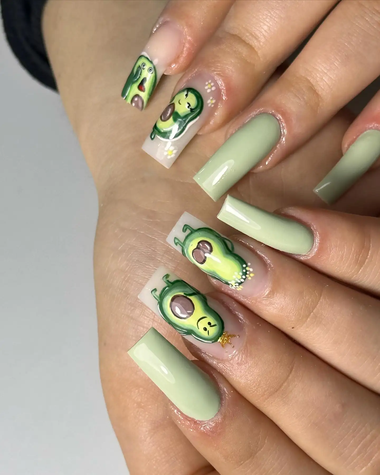 mẫu nail cho da tay đen
