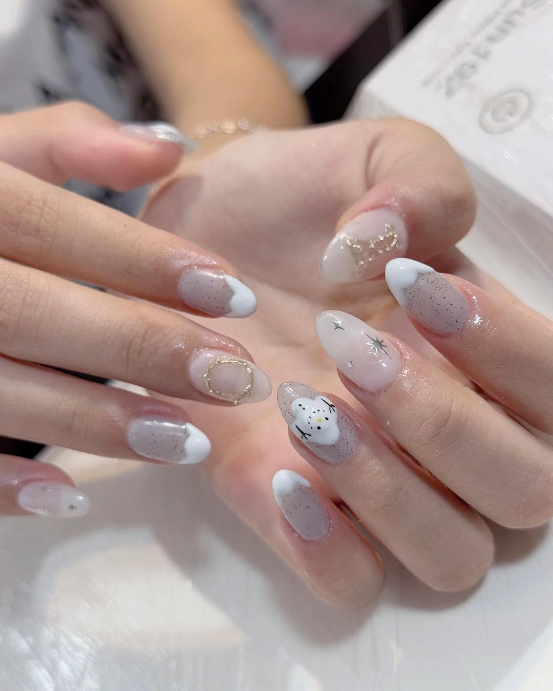 gợi ý mẫu nail cho da tay đen