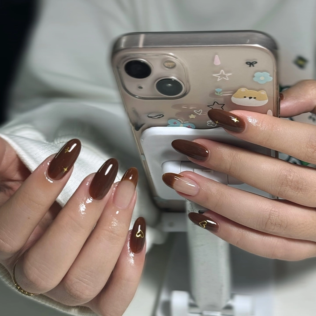mẫu nail cho tay đen sáng da