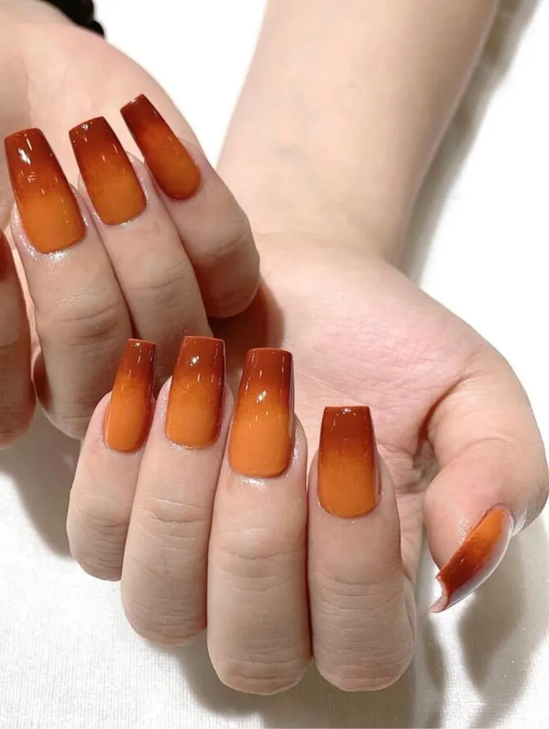 Nail cam rực rỡ cho mệnh Hỏa