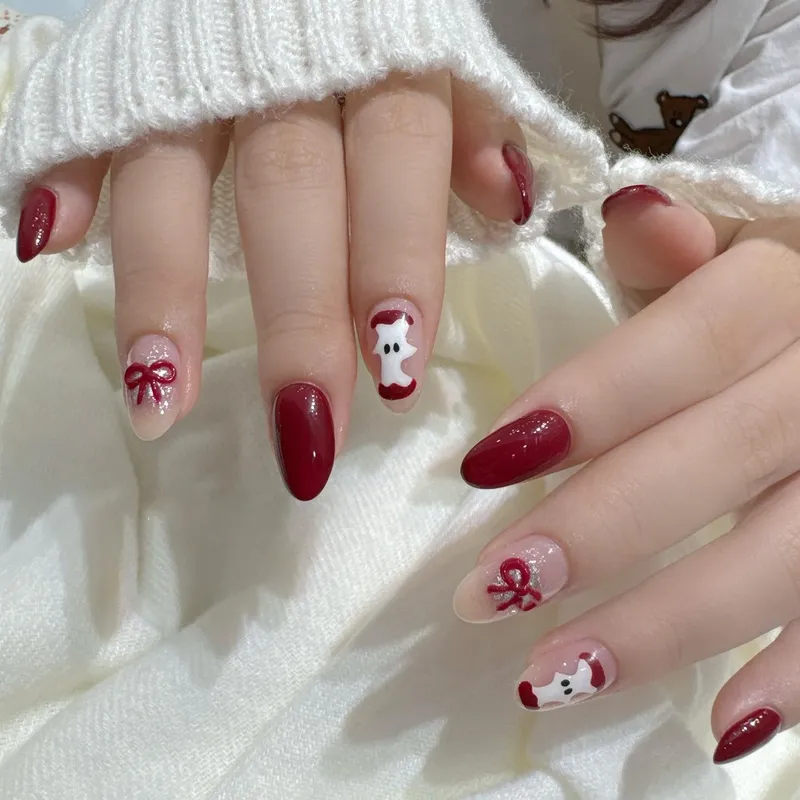 Nail màu đỏ cho nàng mệnh Hỏa