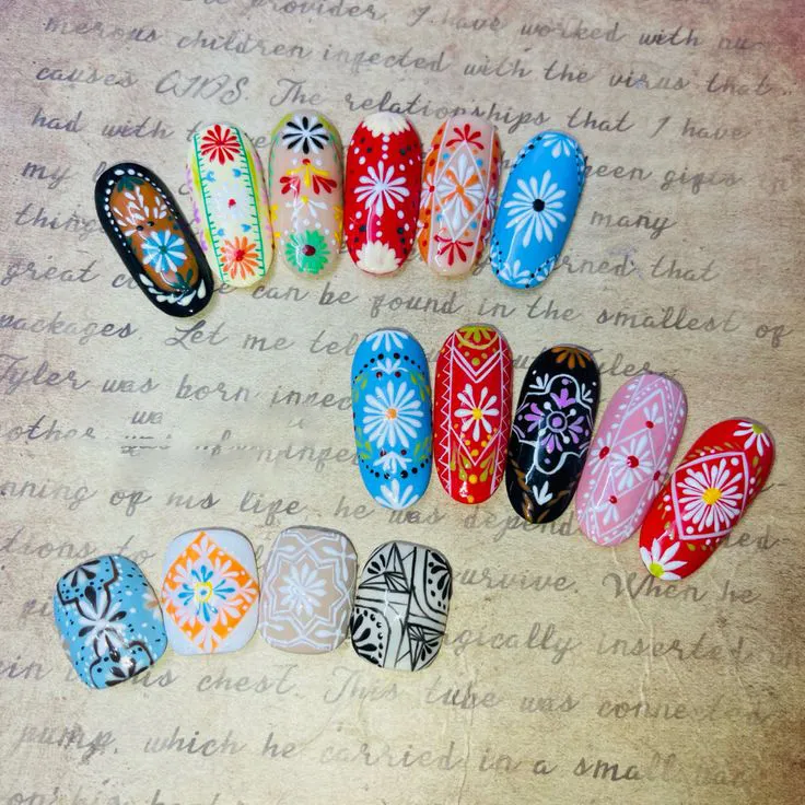 Nail thổ cẩm họa tiết nhỏ