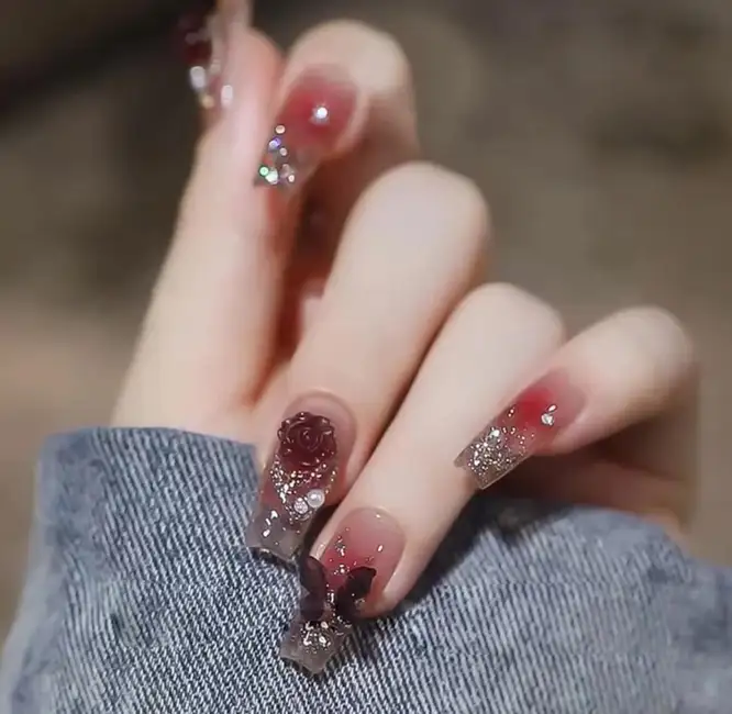 mẫu móng tay đẹp nhẹ nhàng màu đỏ