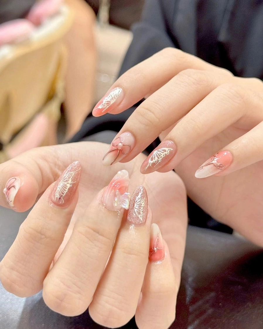 nail tay tròn nhọn hồng ombre basic