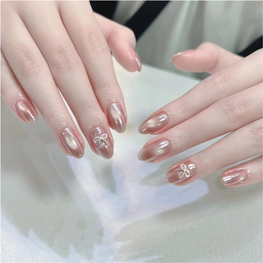 mẫu nail phom tròn nhọn đơn giản