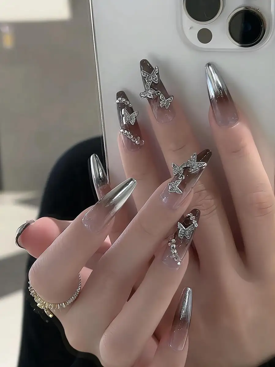 mẫu nail móng nhọn tròn cho mọi lứa tuổi