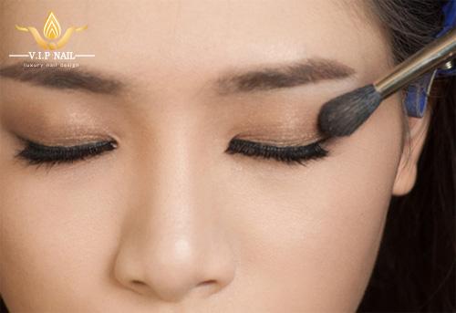 3 bước uốn mi cong - baogiadinh.vn