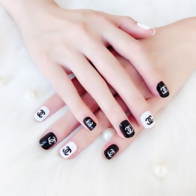 Mẫu Nail Đẹp: Mẫu nail Chanel, xu hướng nail 2021, hướng dẫn vẽ nail Chanel thời thượng