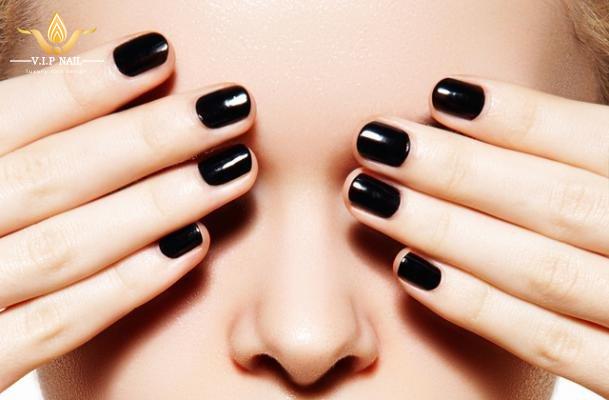 Màu đen huyền bí,mạnh mẽ - baogiadinh.vn