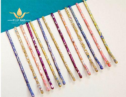 Những chiếc kẹp tóc lấp lánh - baogiadinh.vn