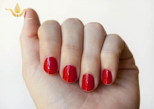 học vẽ nail đỏ nhũ vàng - baogiadinh.vn
