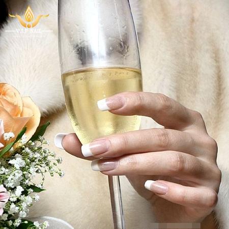 chọn màu sắc cho móng tay - baogiadinh.vn