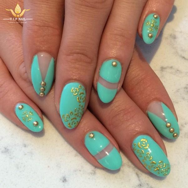 Giới trẻ phát sốt với mẫu móng Negative Space thời thượng; - baogiadinh.vn
