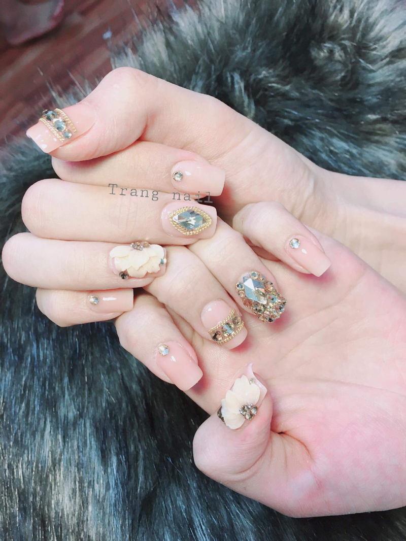 Trang Nail