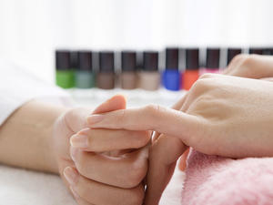 Phục hồi móng tay sau khi gỡ bỏ acrylic - lamnails.Net