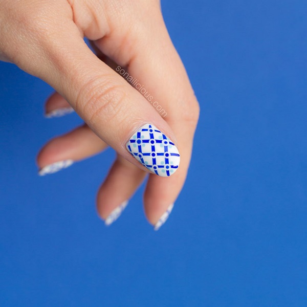 positano-summer-nails-blue-and-white-nails - lamnails.Net