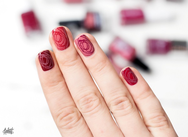 Mẫu Nail Đơn Giản Với Tông Màu Marsala