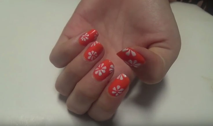 Làm Nails: Hướng dẫn vẽ nail hoa cúc bằng que tăm