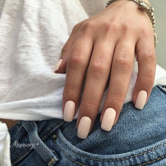 Mẫu nail tông hồng 