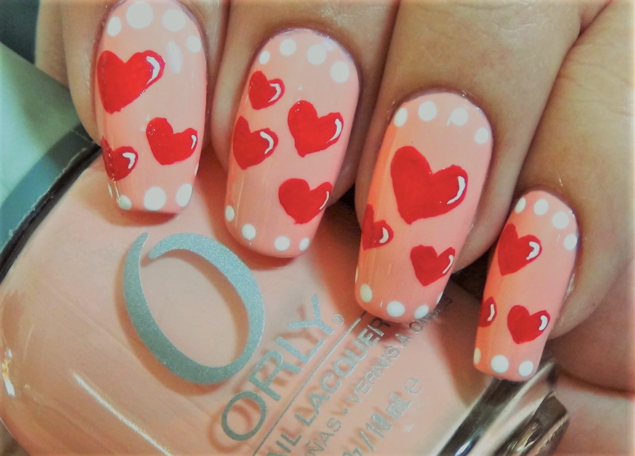Mẫu nail trái tim đẹp mắt 