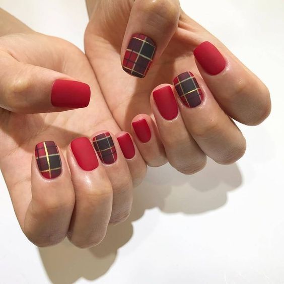 Mẫu nail đơn giản caro đẹp 3