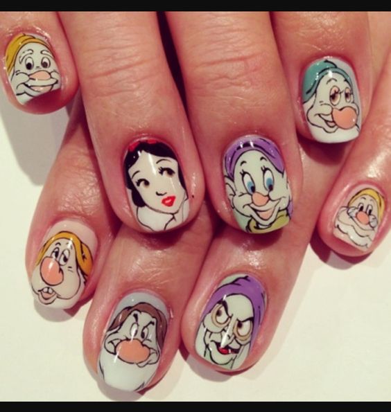 mẫu nail Bạch Tuyết cuốn hút 