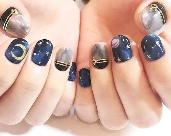 Mẫu nail Galaxy xanh ngọc trai
