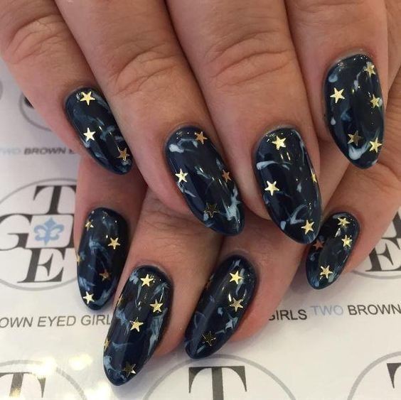 Mẫu nail Galaxy cẩm thạch 