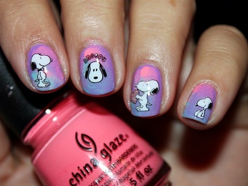 mẫu nail chú chó với tông nền tím 