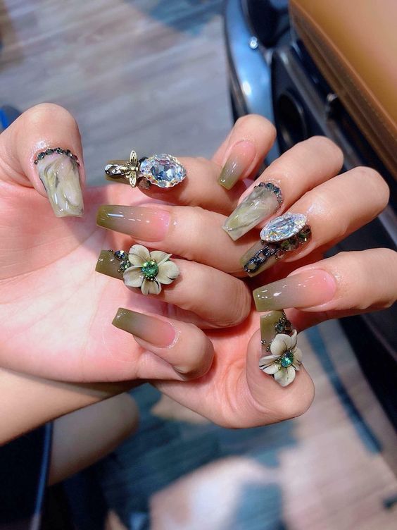 mẫu nail hoa vẽ 3D thu hút