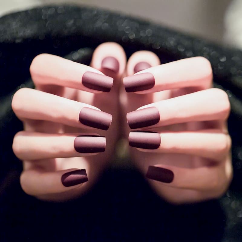 Mẫu nail màu nâu nhám hình 1
