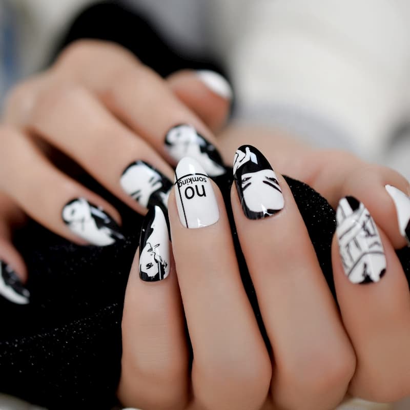 Mẫu nail độc đáo đen trắng cá tính