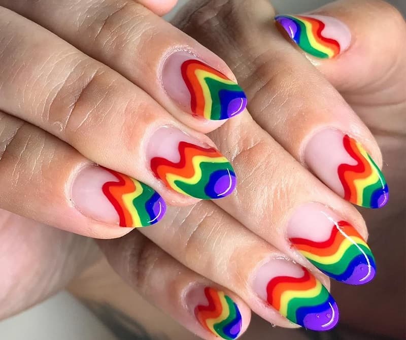 Nail cầu vồng kiểu Pháp 