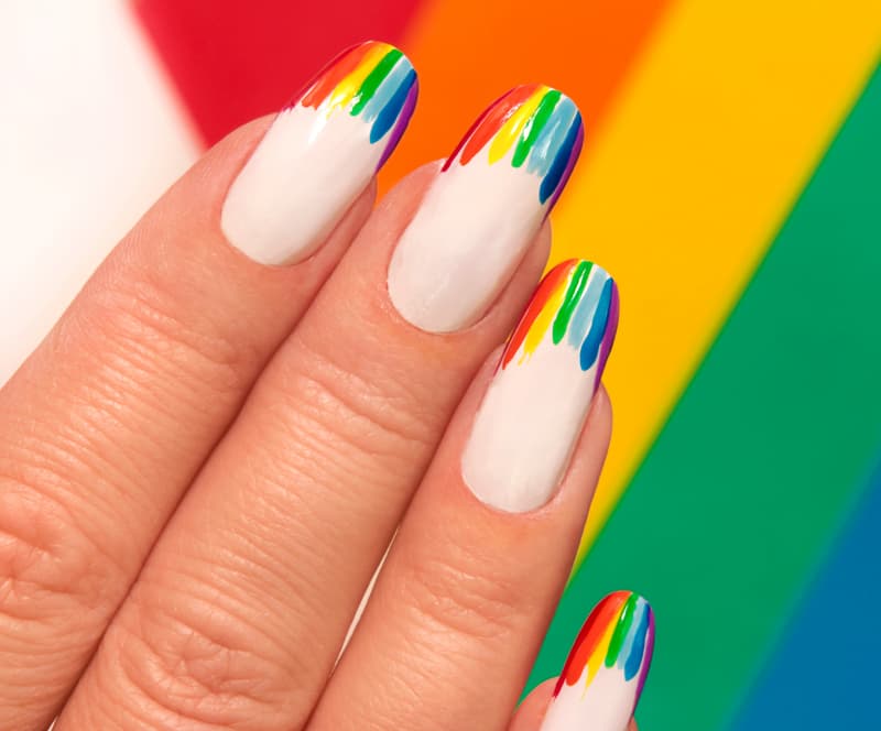 Nail cầu vồng kiểu Pháp 2