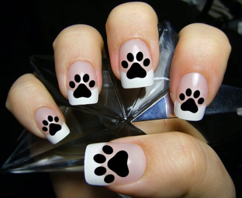 mau-nail-hinh-cho-sieu-doc