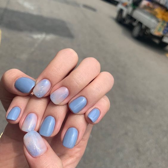 mẫu nail màu xanh nhẹ nhàng