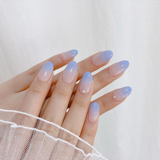 Mẫu nail màu xanh tươi tắn