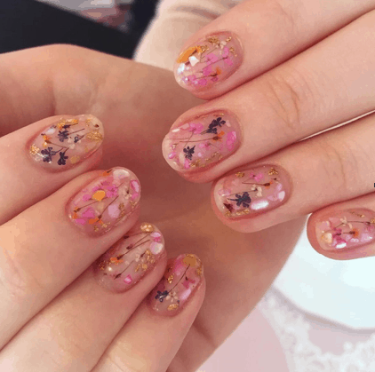 mẫu nail ẩn hoa khô đẹp phong cách Nhật Bản