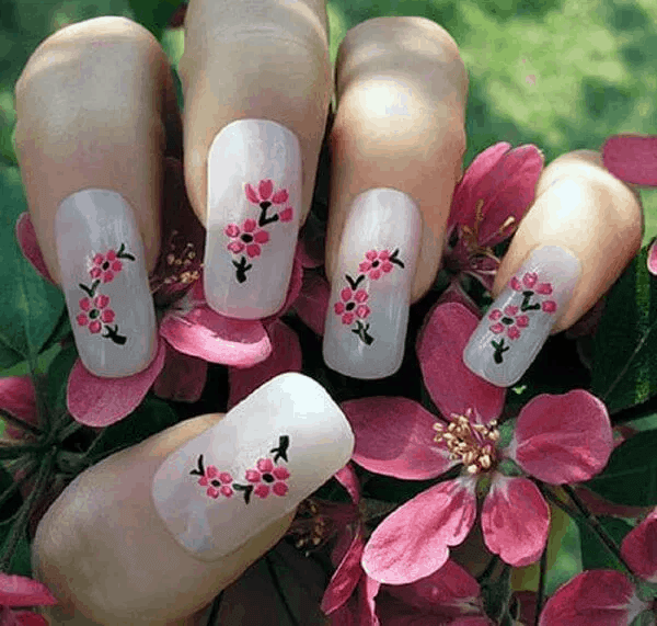 Mẫu nail hoa văn Nhật Bản xinh xắn
