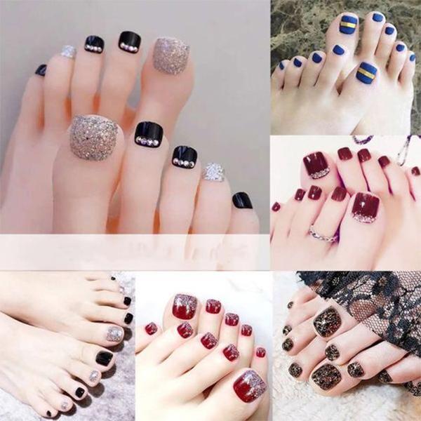 mẫu nail chân xinh xắn đính đá