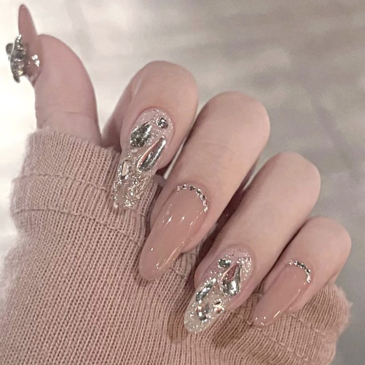 mẫu nail xinh 2024 