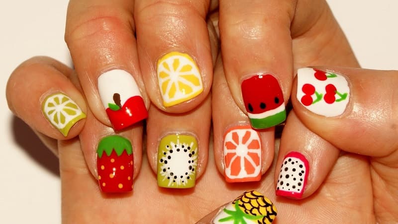 Mẫu nail đáng yêu tháng 12 hình trái cây