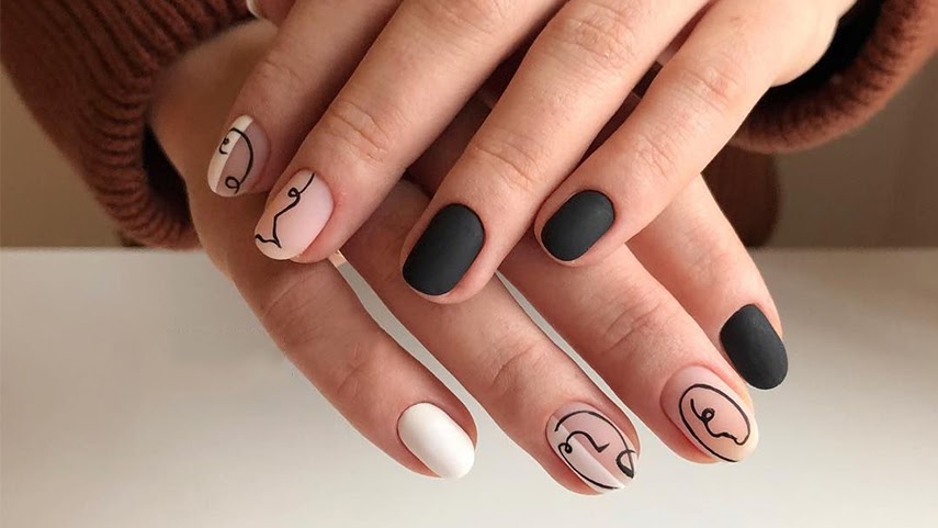 mẫu nail đáng yêu tháng 12 với hình vẽ nghệ thuật 
