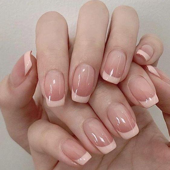 Mẫu nail độc đáo 2024 