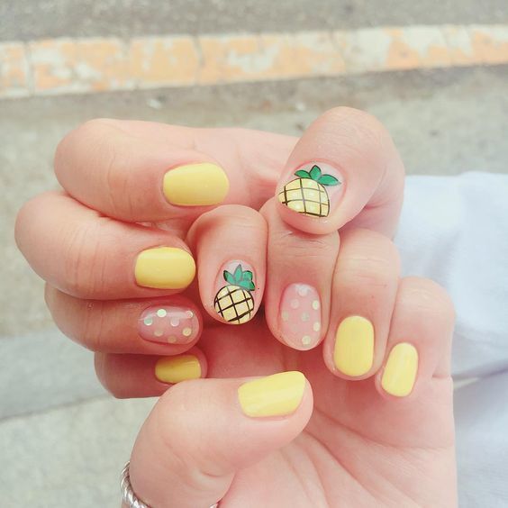 Mẫu nail mùa thu 2023-2024 hình quả dứa 