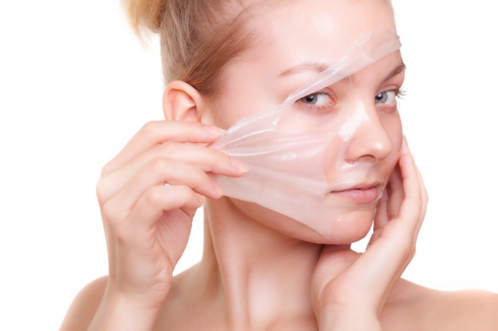 Mặt nạ lột là gì? Có nên dùng mặt nạ lột khi chăm sóc da mặt?