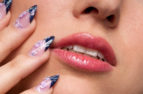 Gợi ý những mẫu nail đẹp đốn tim các chị em trong năm 2024