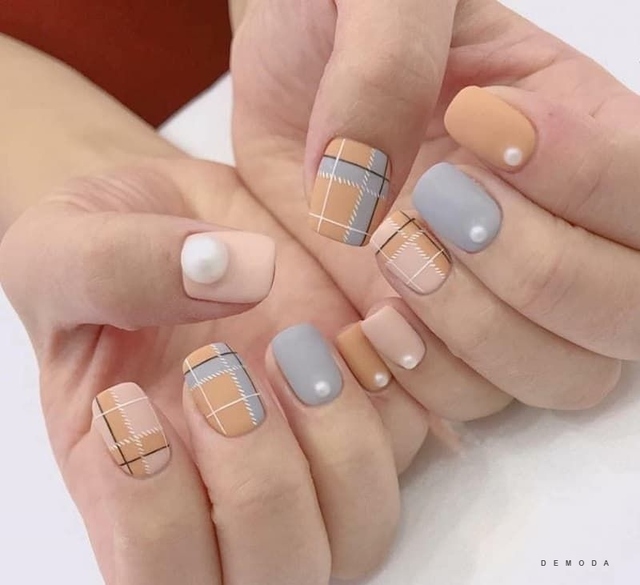 Gợi ý những mẫu nail đẹp đốn tim các chị em trong năm 2024
