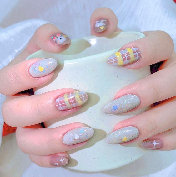 Review thế giới nail đẹp 2024-2025 cho các cô nàng